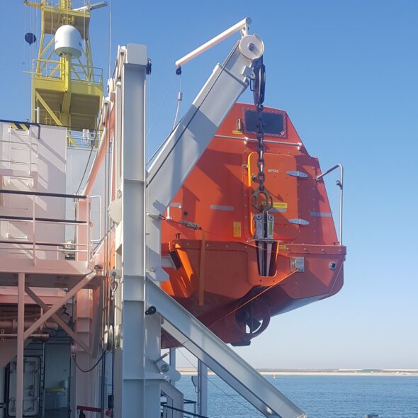 Lifeboat davit - De Wolf Maritime Safety