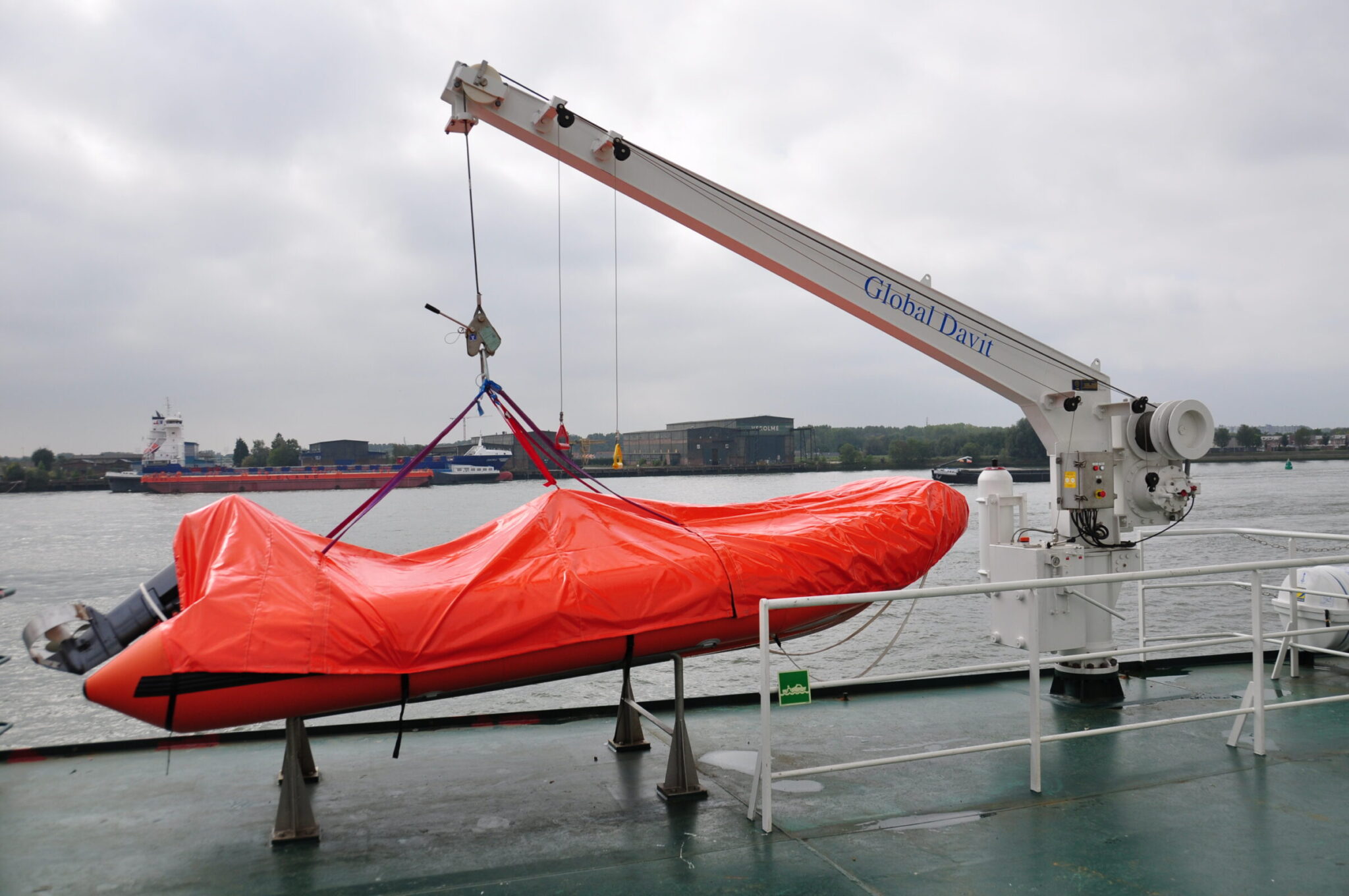 Rescue boat davit - De Wolf Maritime Safety